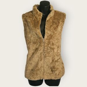 Mossimo faux fur vest